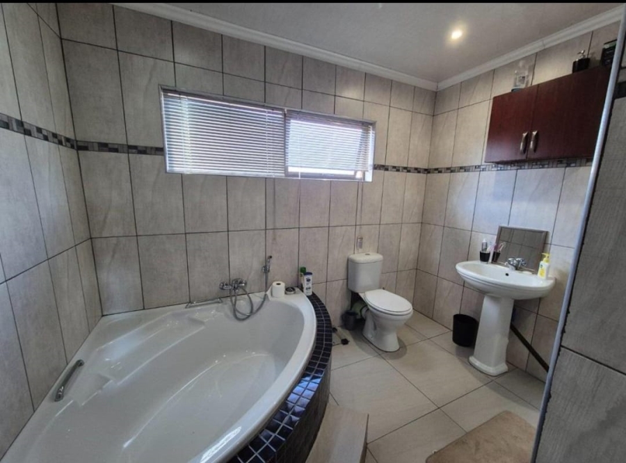 To Let 3 Bedroom Property for Rent in Minerva Gardens Northern Cape